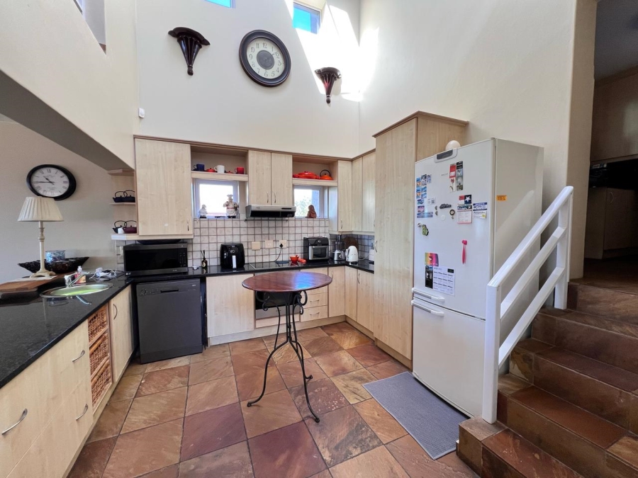 4 Bedroom Property for Sale in Wavecrest Eastern Cape